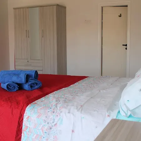 Mishellis Apartment *