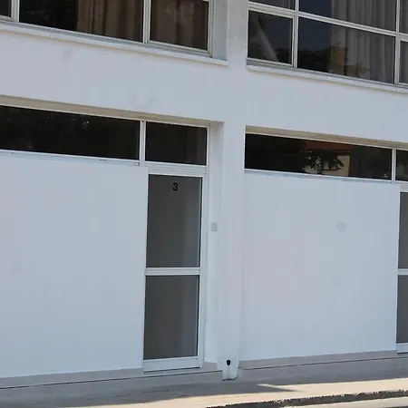 Mishellis Apartment *